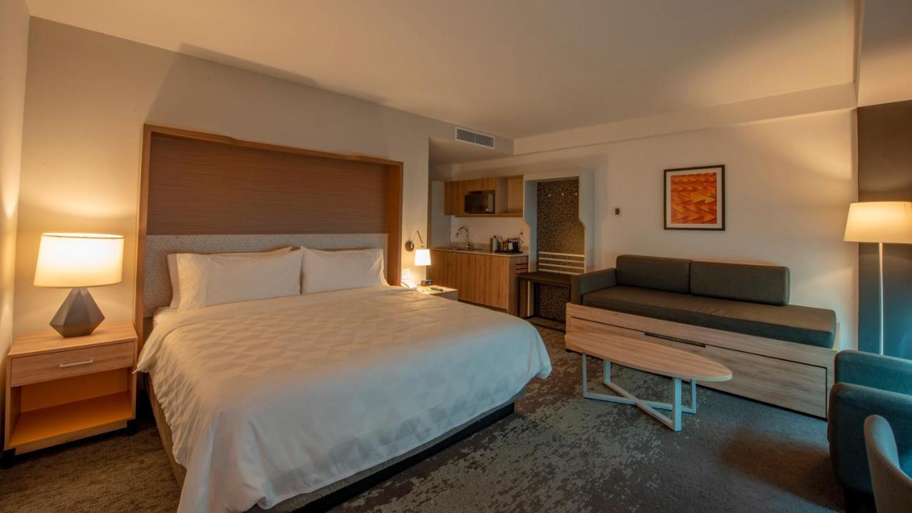 Holiday Inn & Suites - Merida La Isla By Ihg Exterior photo