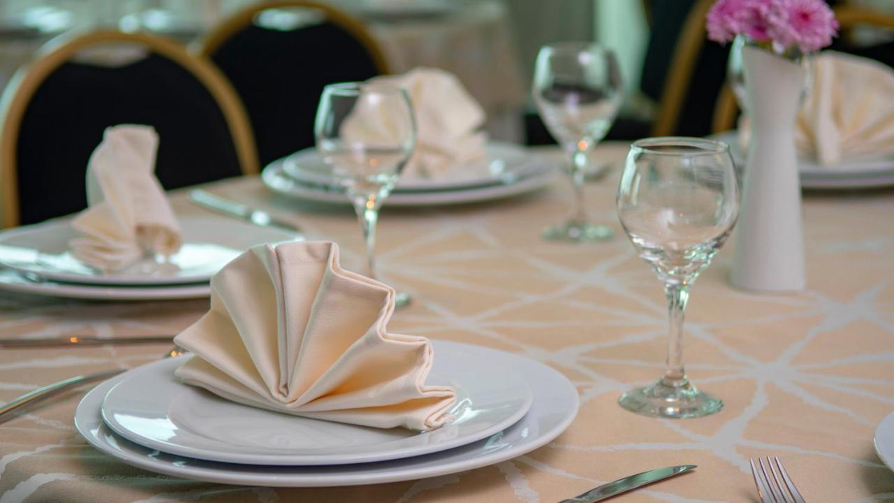 Holiday Inn & Suites - Merida La Isla By Ihg Exterior photo